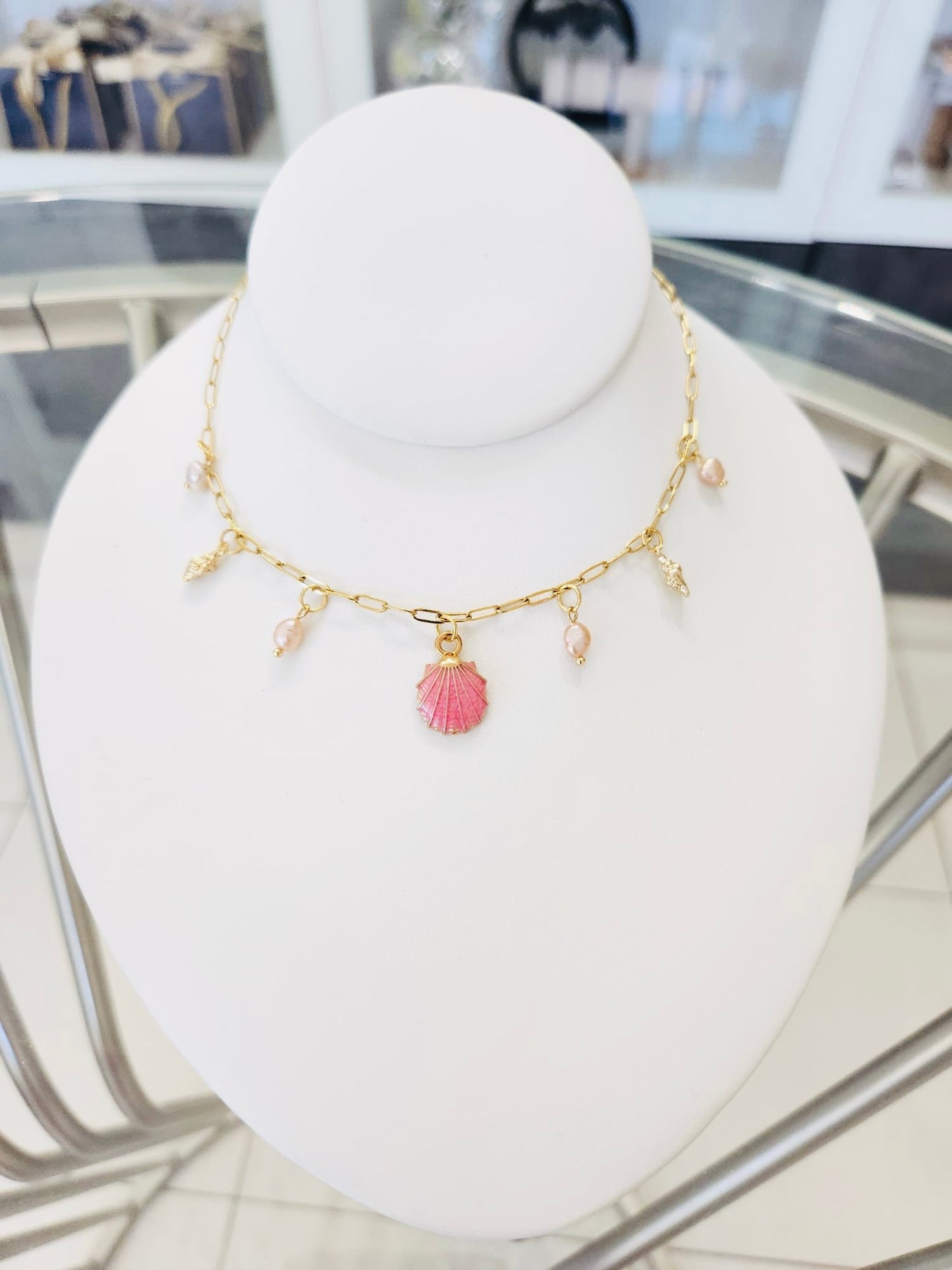 MERAKI DESIGNS-Pink Pearl & Seashell Necklace