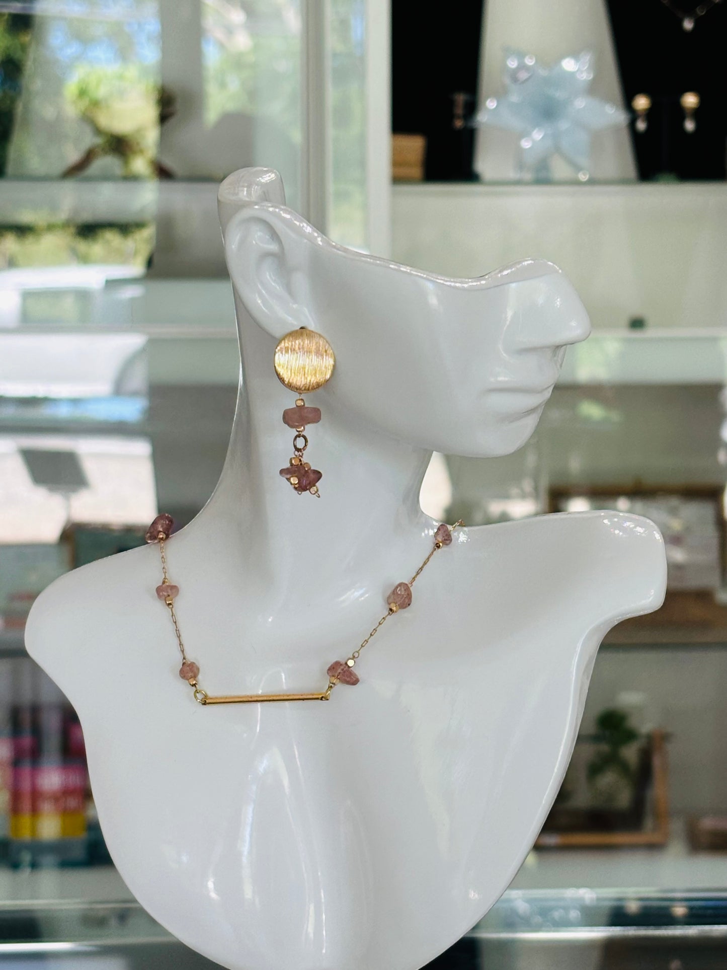 MERAKI DESIGNS-Pink Gemstones and Golden Bar Jewelry Set