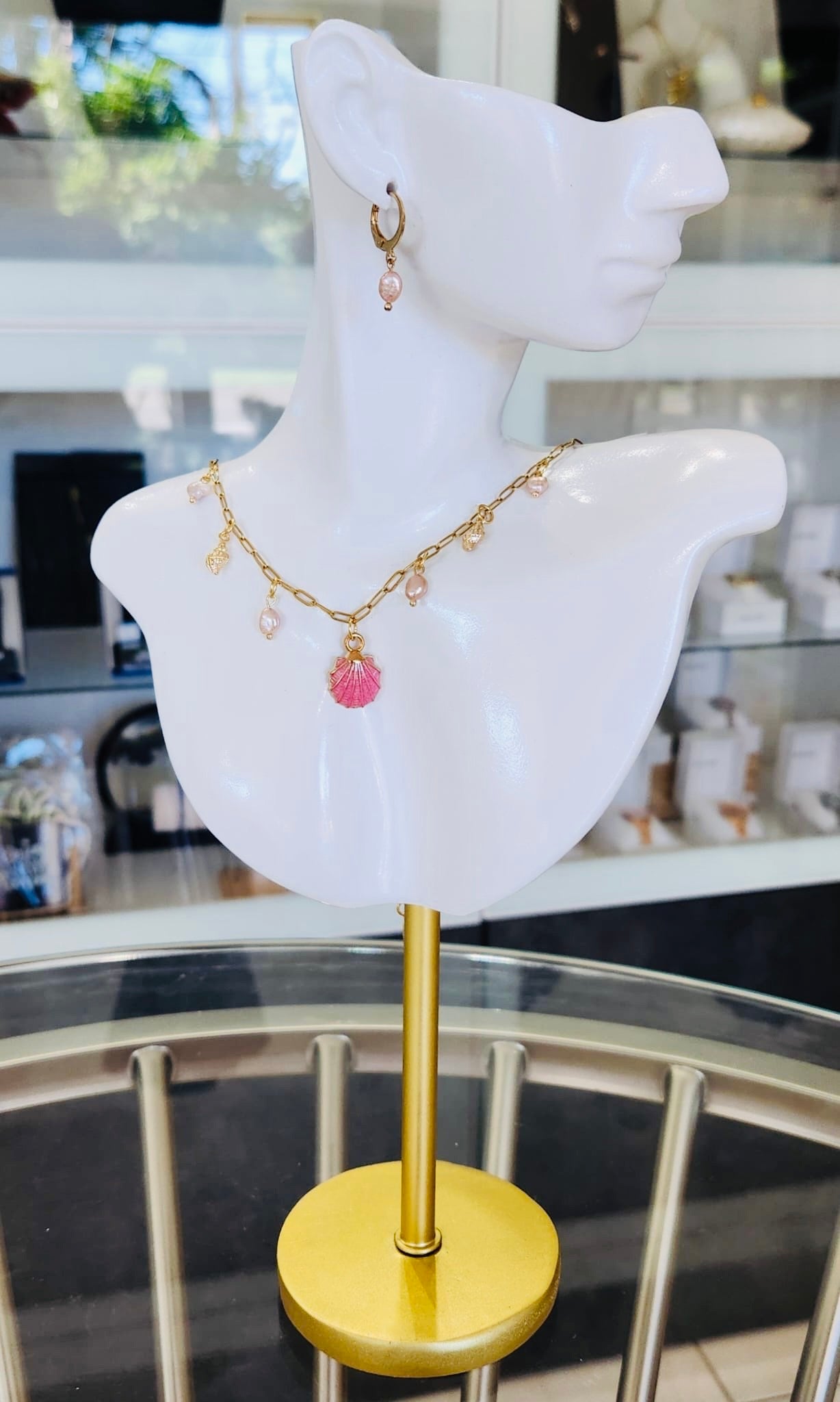 MERAKI DESIGNS-Pink Pearl & Seashell Necklace